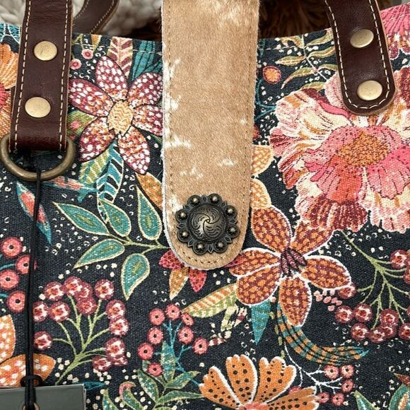 - Myra Bag Fyole Canvas & Hairon Weekender Bag - Picture 4 of 12